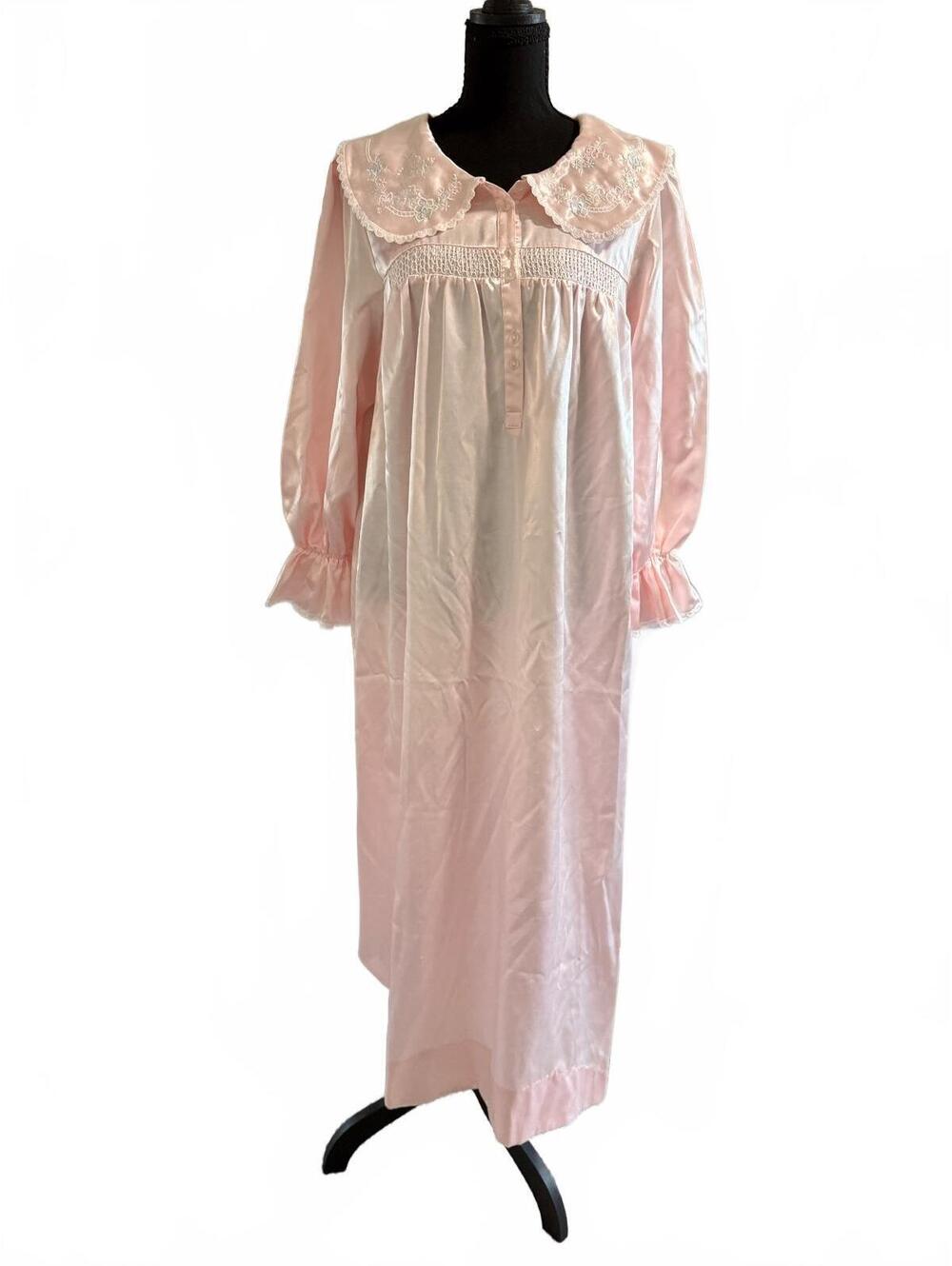 Vintage Vandemere Pink Satin Nightgown Women’s Small Embroidered